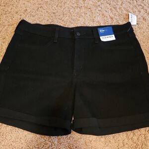 NWT Old Navy Women's Black Shorts Size 14
